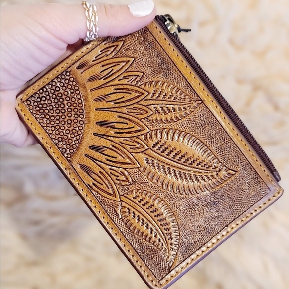 Five Diamond Cattle & Company Handbags - Brown Leather Card Holder Coin Wallet Tooled Leather Sunflower